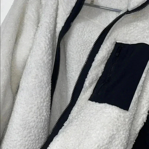 Calvin Klein Fleece - Picture 2 of 5